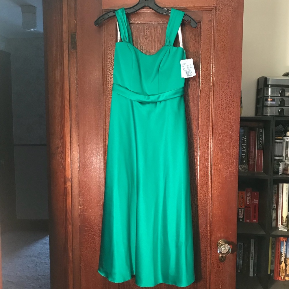 Emerald Green David’s Bridal Bridesmaid Dress Sz 2